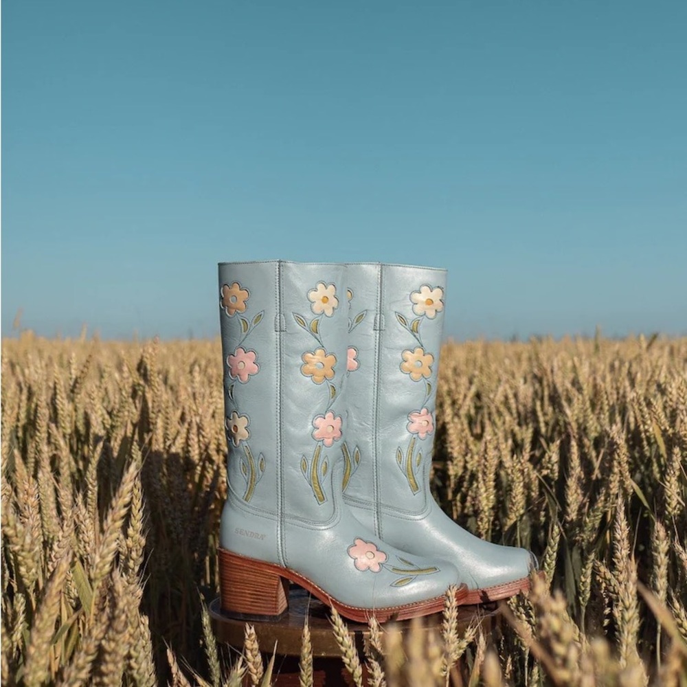 Flower Boots in Blue
